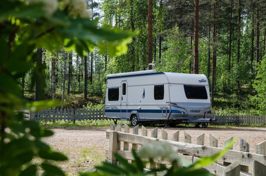 Ahvenlampi Camping Саариярви Экстерьер фото