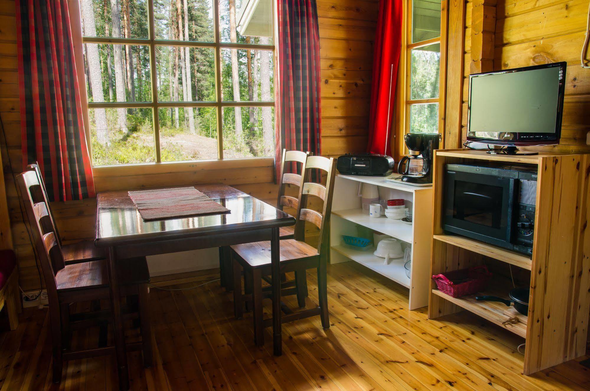 Ahvenlampi Camping Саариярви Экстерьер фото